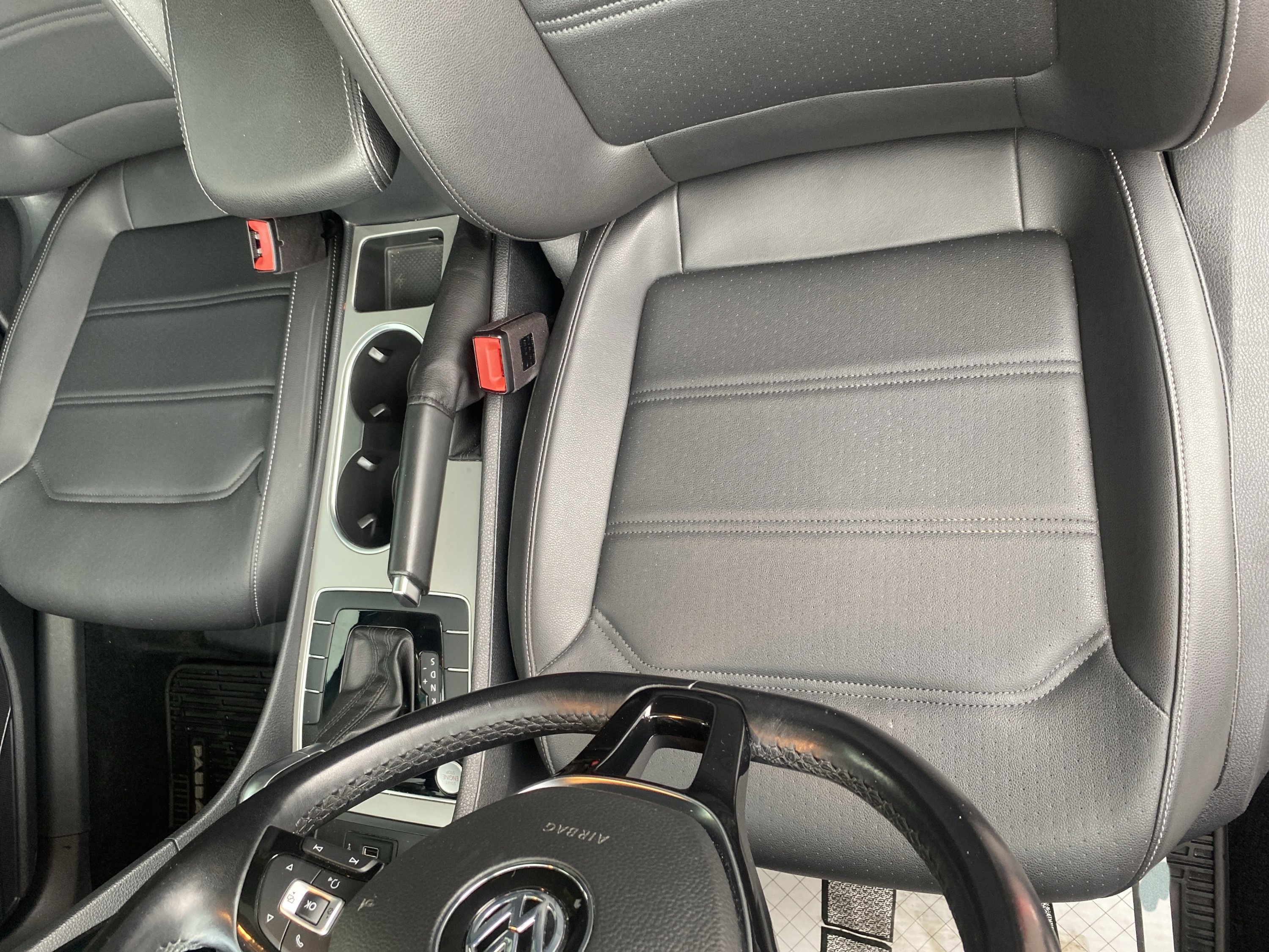 Used 2020 Volkswagen Passat 2.0T R-Line image 15