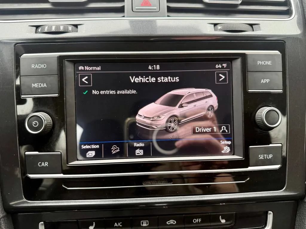 Used 2018 Volkswagen Golf Alltrack S AWD/4WD image 19