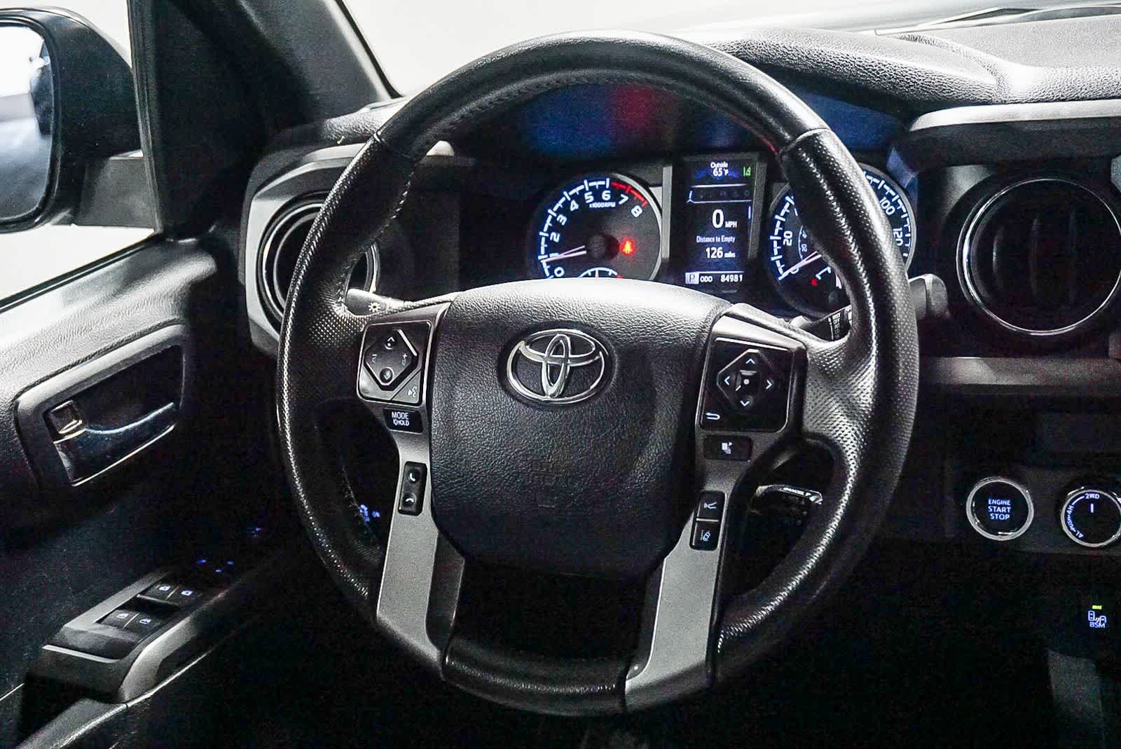 Used 2019 Toyota Tacoma TRD Off-Road w/ Technology Package AWD/4WD image 17