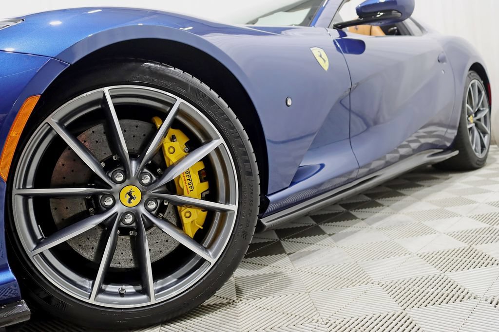 Used 2021 Ferrari 812 GTS RWD image 6