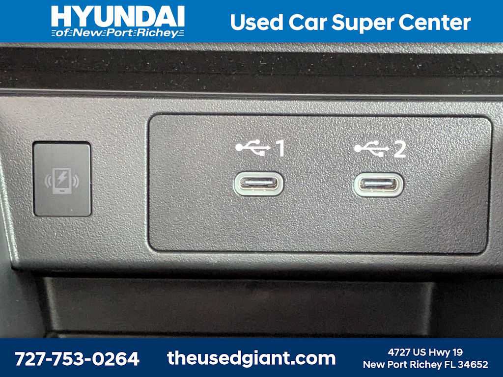 Used 2025 Nissan Kicks SR FWD image 23