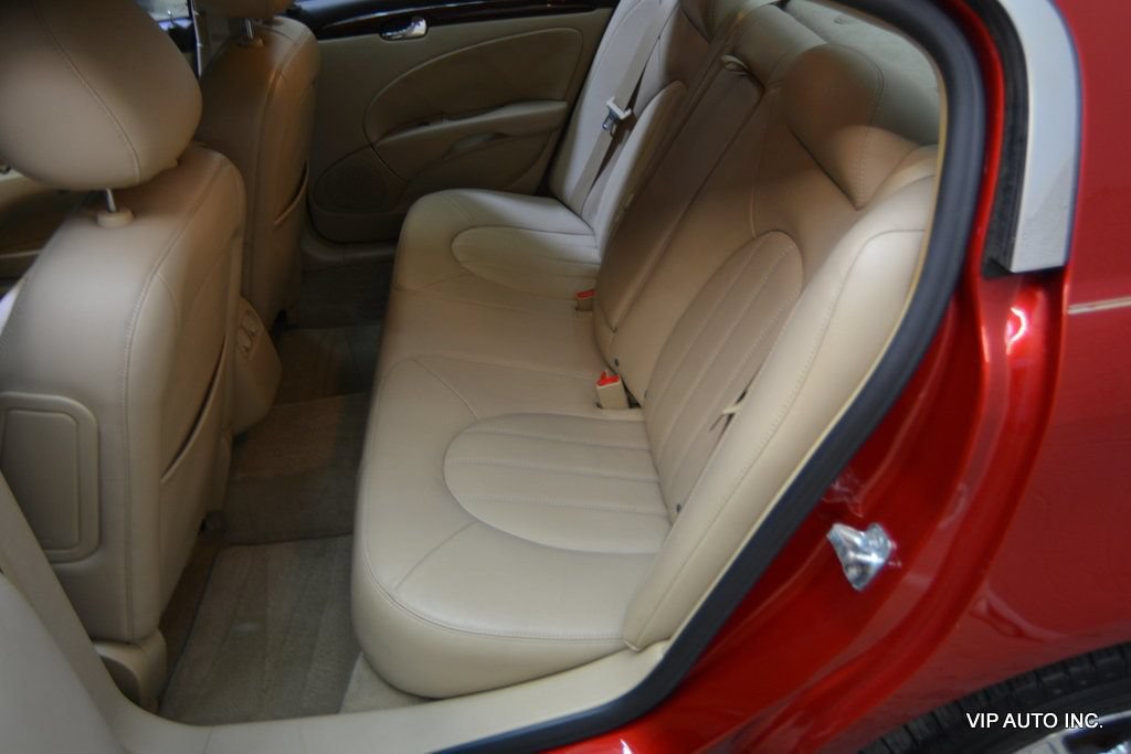 Used 2011 Buick Lucerne CXL FWD image 27