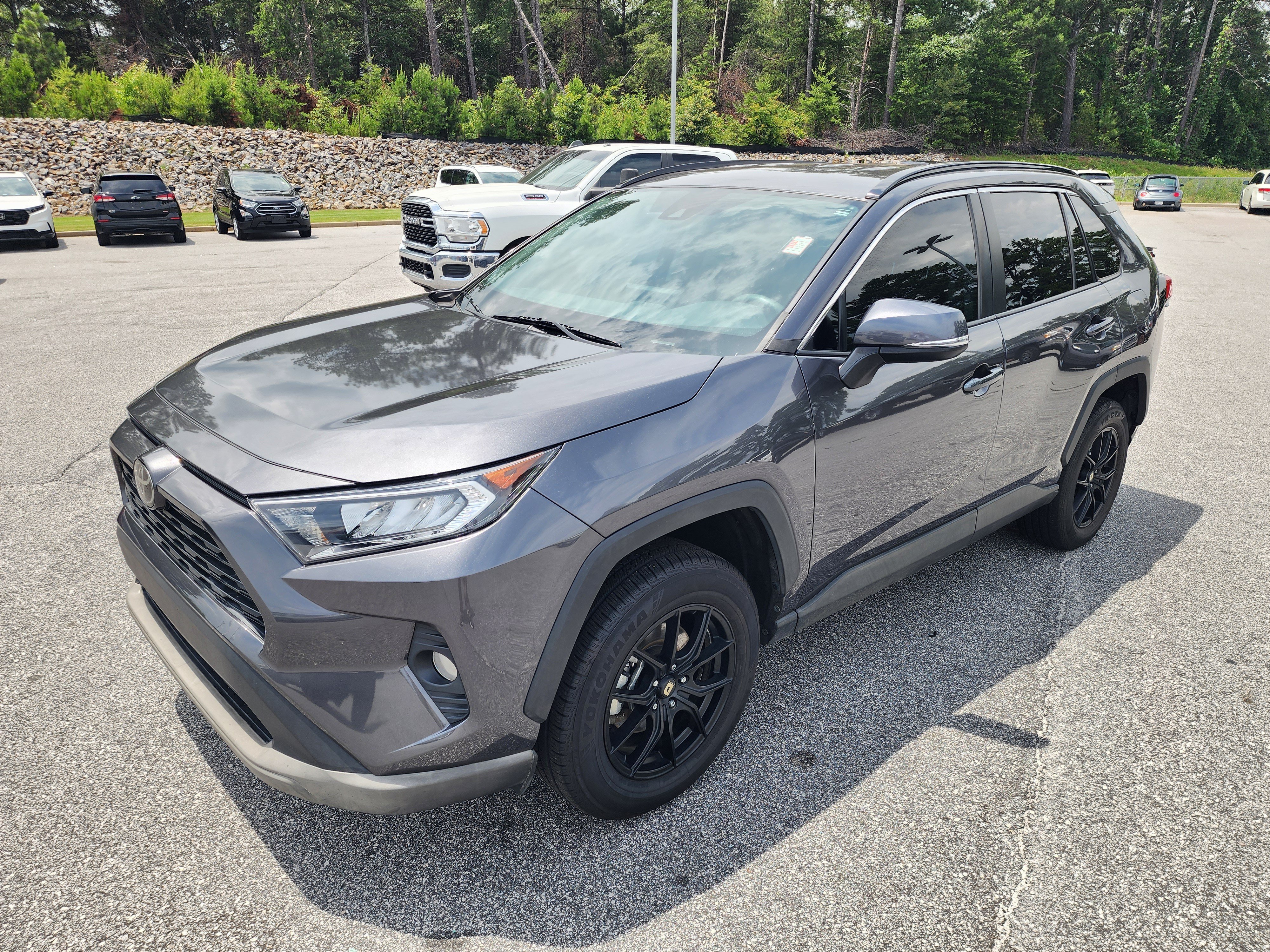 Used 2021 Toyota RAV4 XLE FWD image 9