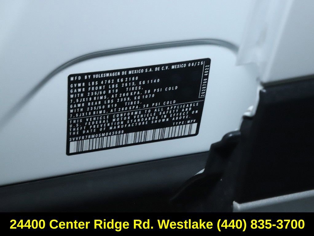 Used 2025 Volkswagen Tiguan SE image 19