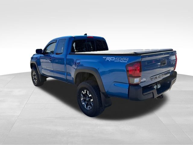 Used 2018 Toyota Tacoma TRD Off-Road AWD/4WD image 5