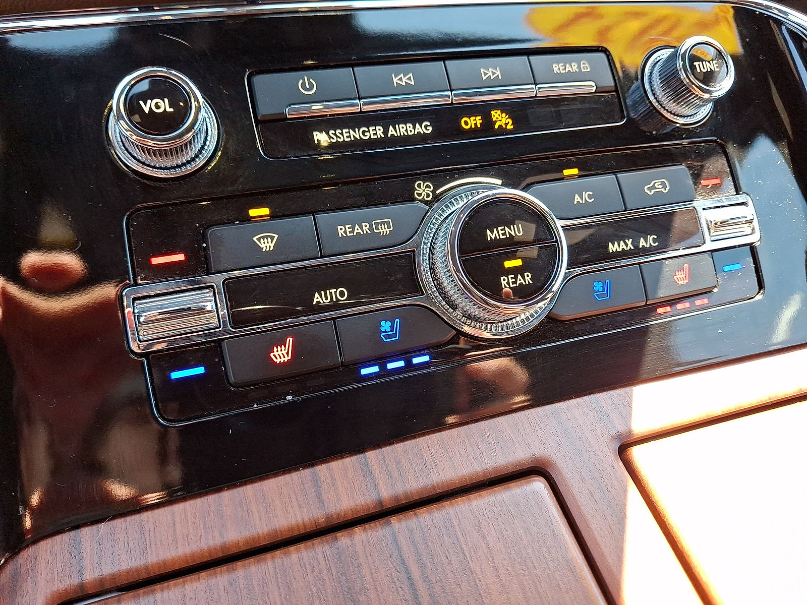 Used 2024 Lincoln Navigator L Reserve AWD/4WD image 19