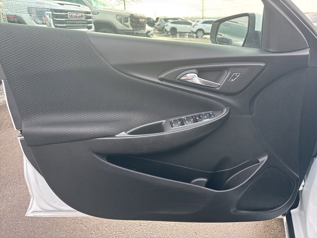 Used 2023 Chevrolet Malibu LT image 10