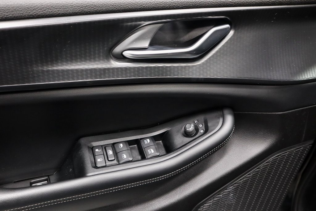 Used 2024 Jeep Grand Cherokee L Laredo image 25