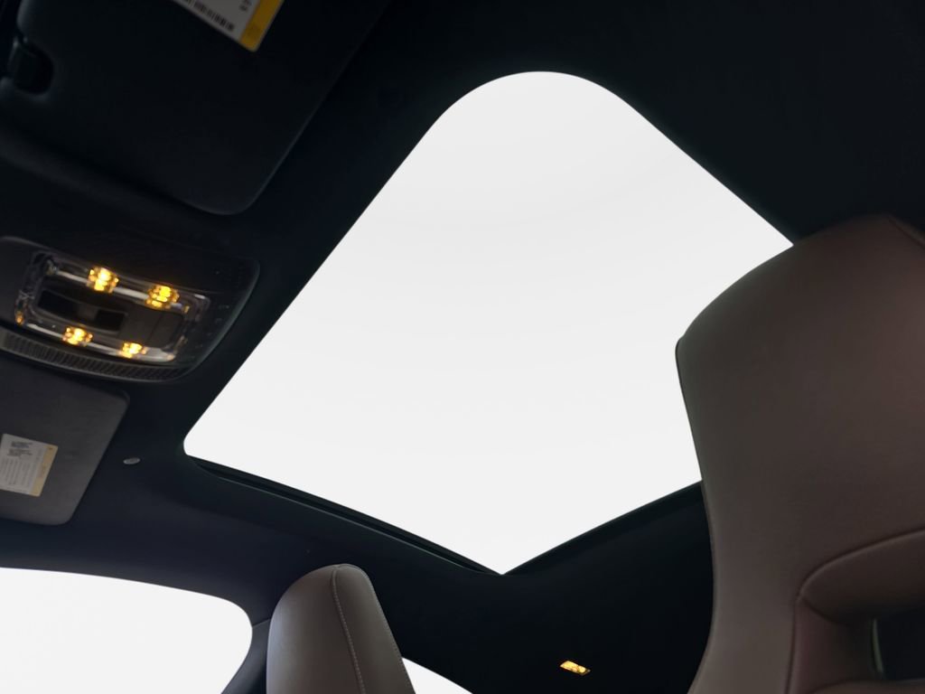 Used 2022 Mercedes-Benz CLA 250 image 31