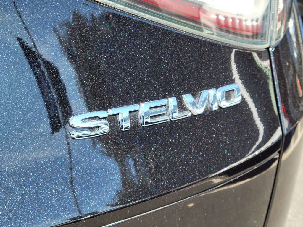 Used 2024 Alfa Romeo Stelvio Sprint image 25