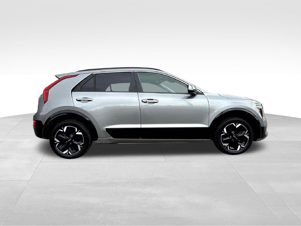 Used 2023 Kia Niro Wind w/ Wind Preserve Package FWD image 10