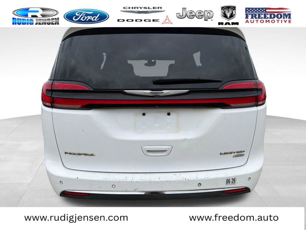Used 2021 Chrysler Pacifica Limited w/ Premium & Safety Sphere Group AWD/4WD image 4