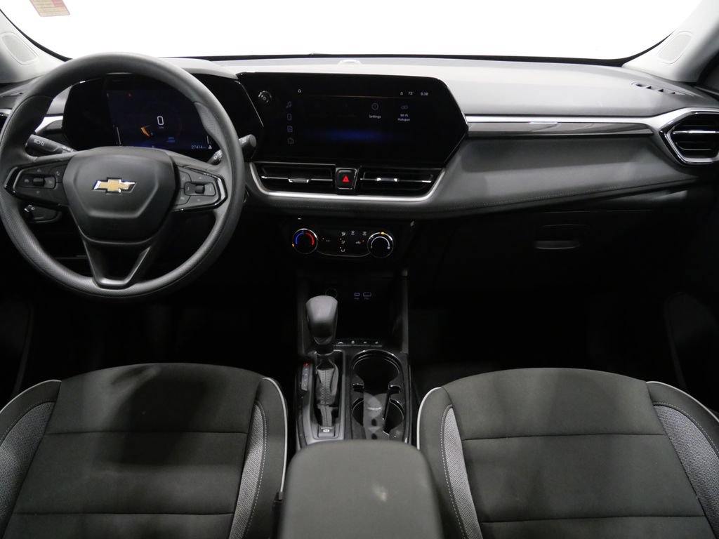 Used 2025 Chevrolet TrailBlazer LT FWD image 10