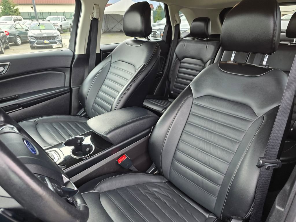 Used 2017 Ford Edge SEL w/ Equipment Group 201A image 22