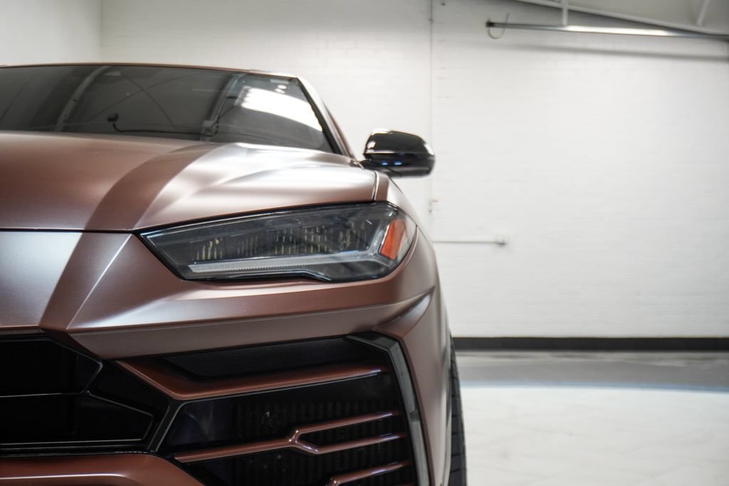 Used 2019 Lamborghini Urus AWD/4WD image 44