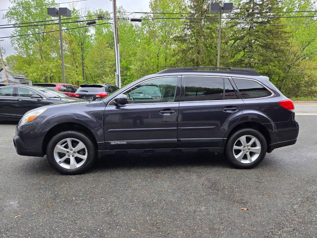 Used 2013 Subaru Outback 2.5i Limited image 14