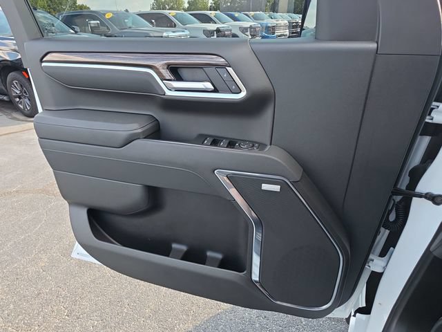 Used 2026 Chevrolet Silverado 1500 LT Trail Boss w/ LT Trail Boss Premium Package AWD/4WD image 28