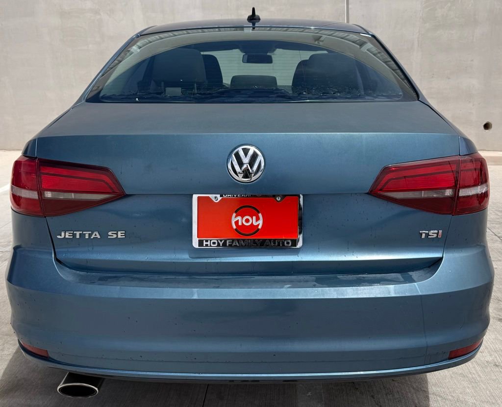 Used 2016 Volkswagen Jetta SE FWD image 4