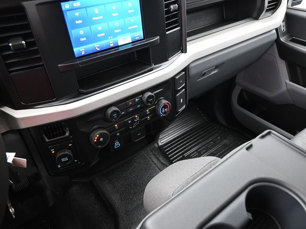 New 2026 Ford F350 XL w/ FX4 Off-Road Package AWD/4WD image 19
