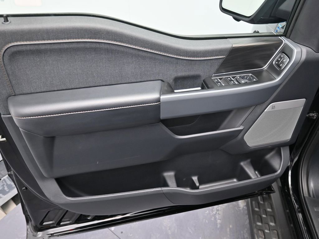 Used 2024 Ford F150 Lightning Lariat image 9