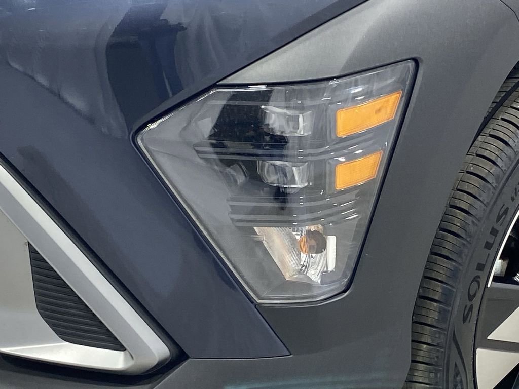 Used 2025 Hyundai Kona SEL image 28