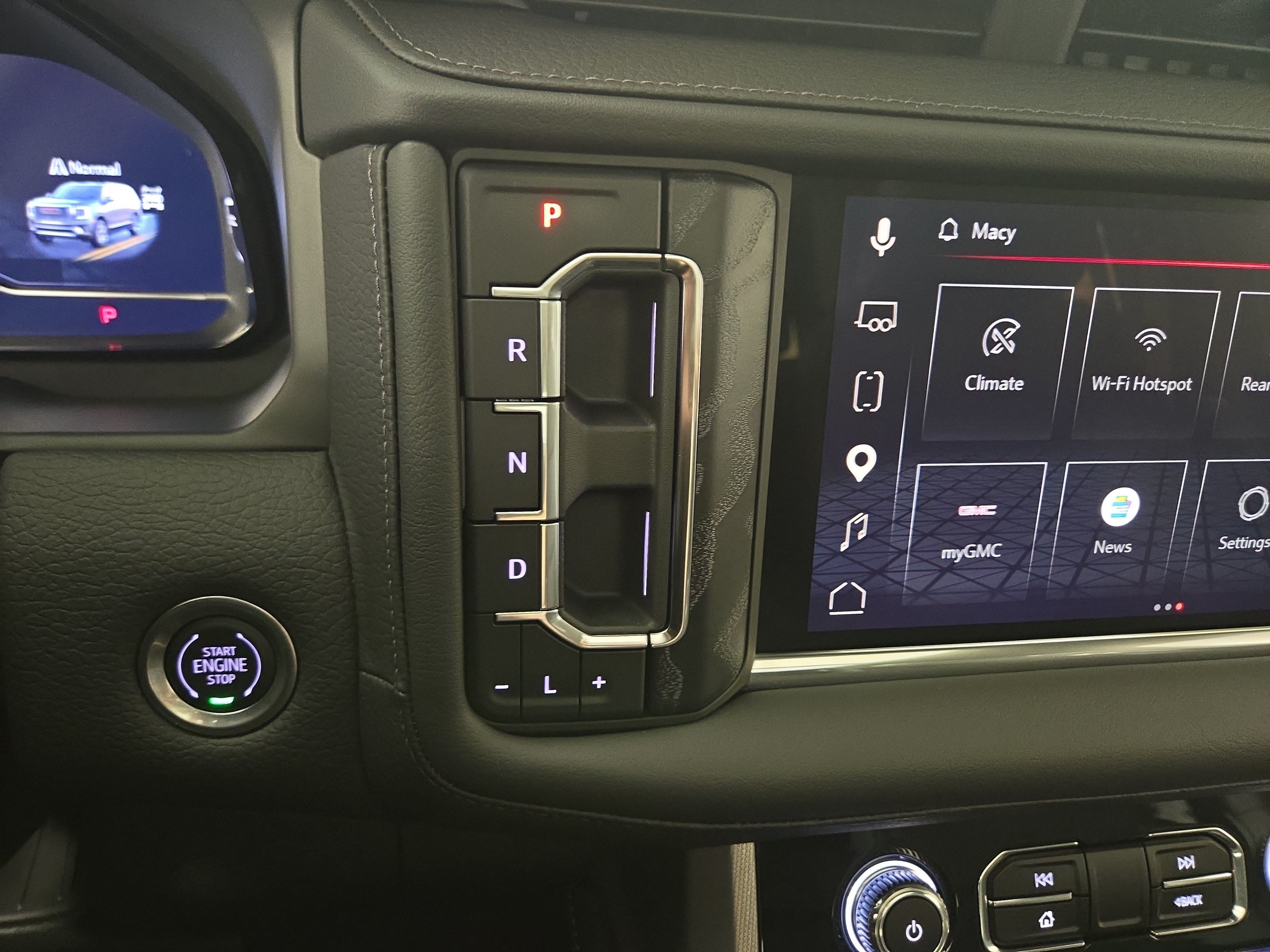 Certified 2024 GMC Yukon Denali w/ Advanced Technology Package AWD/4WD image 25
