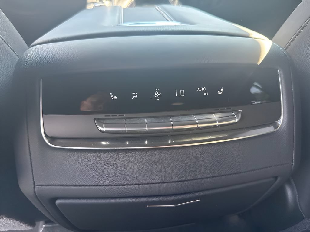 Used 2021 Cadillac Escalade Sport AWD/4WD image 17