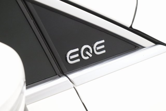 Used 2024 Mercedes-Benz EQE AMG 4MATIC SUV image 17