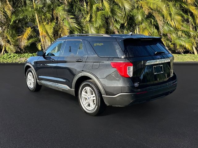 Used 2021 Ford Explorer XLT image 7
