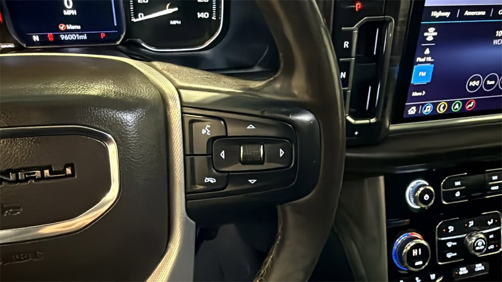 Used 2021 GMC Yukon Denali w/ Denali Premium Package image 32