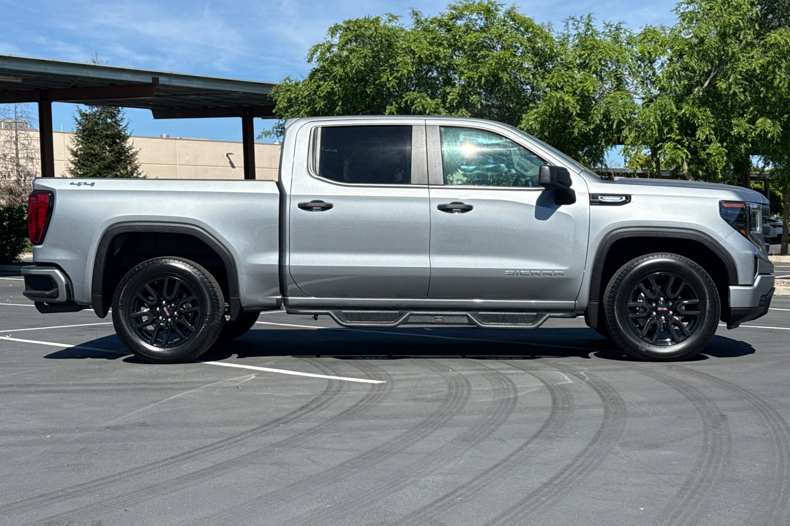 Used 2025 GMC Sierra 1500 Pro w/ Graphite Edition image 3