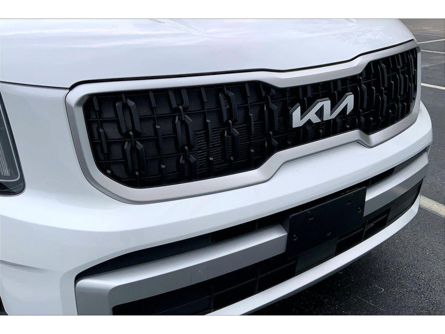 Used 2025 Kia Telluride EX image 30