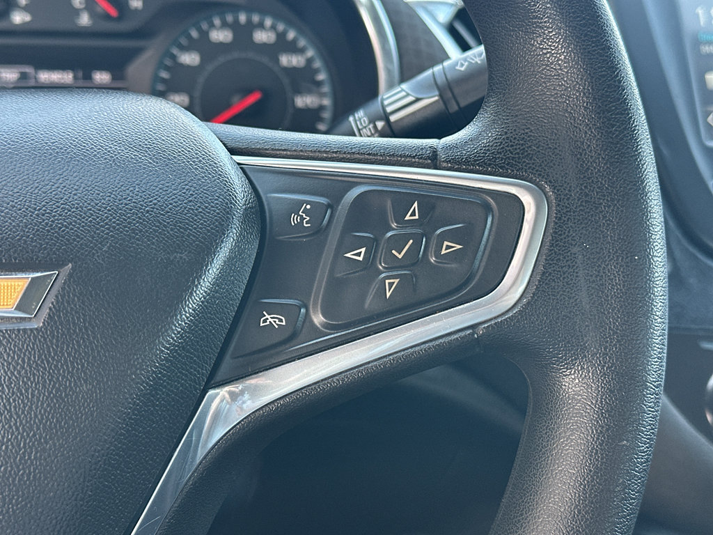 Used 2018 Chevrolet Malibu LT FWD image 15