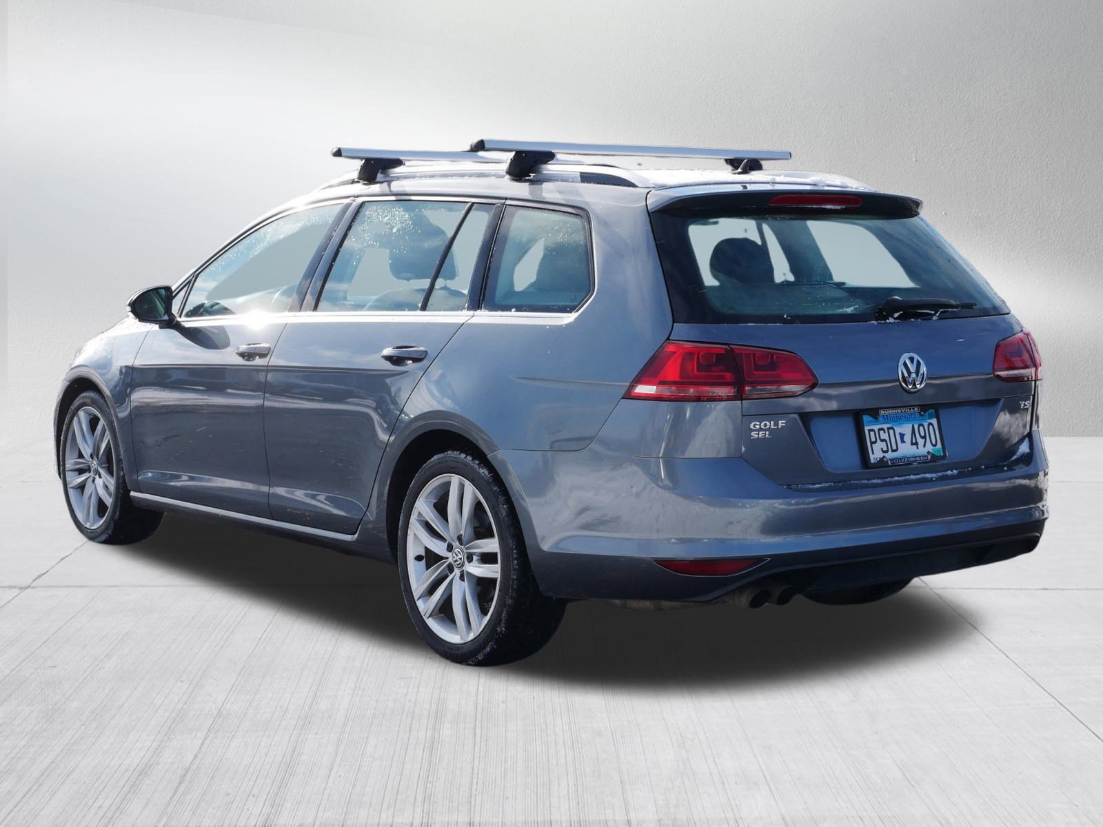 Used 2017 Volkswagen Golf SEL image 5