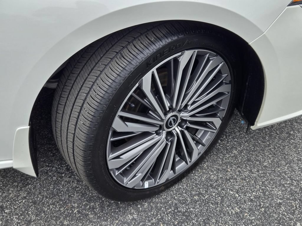 Used 2023 Nissan Altima 2.5 SL AWD/4WD image 6