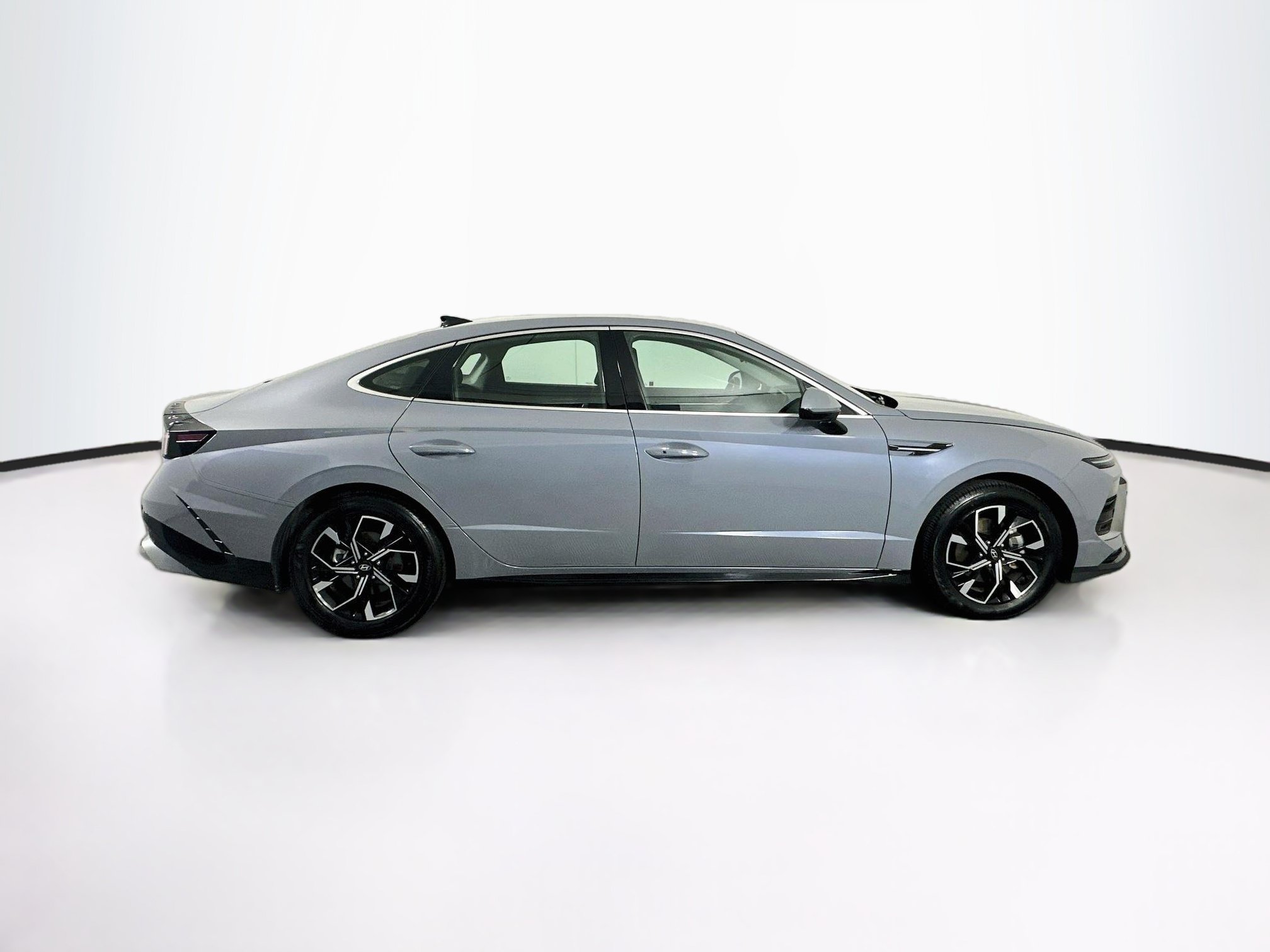 Used 2025 Hyundai Sonata SEL FWD image 10