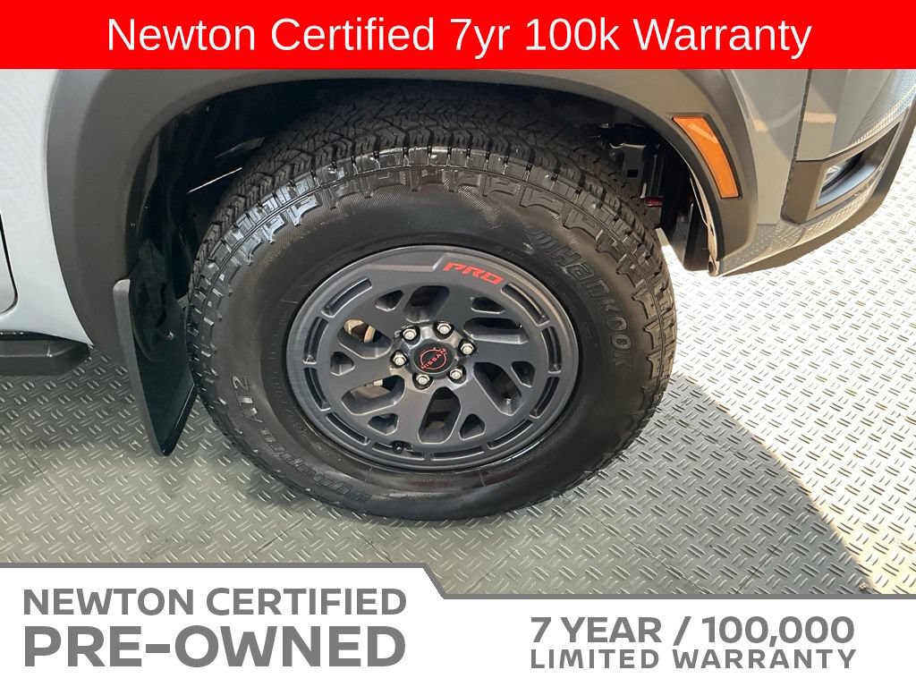Used 2025 Nissan Frontier PRO-4X AWD/4WD image 48