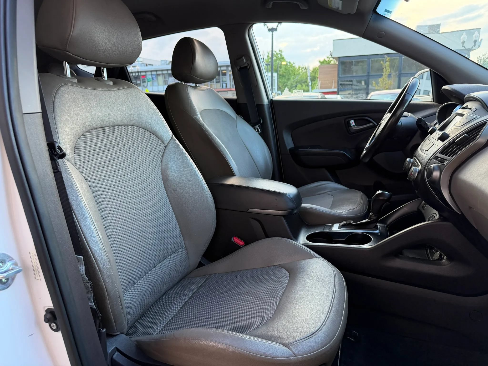 Used 2015 Hyundai Tucson SE AWD/4WD image 15