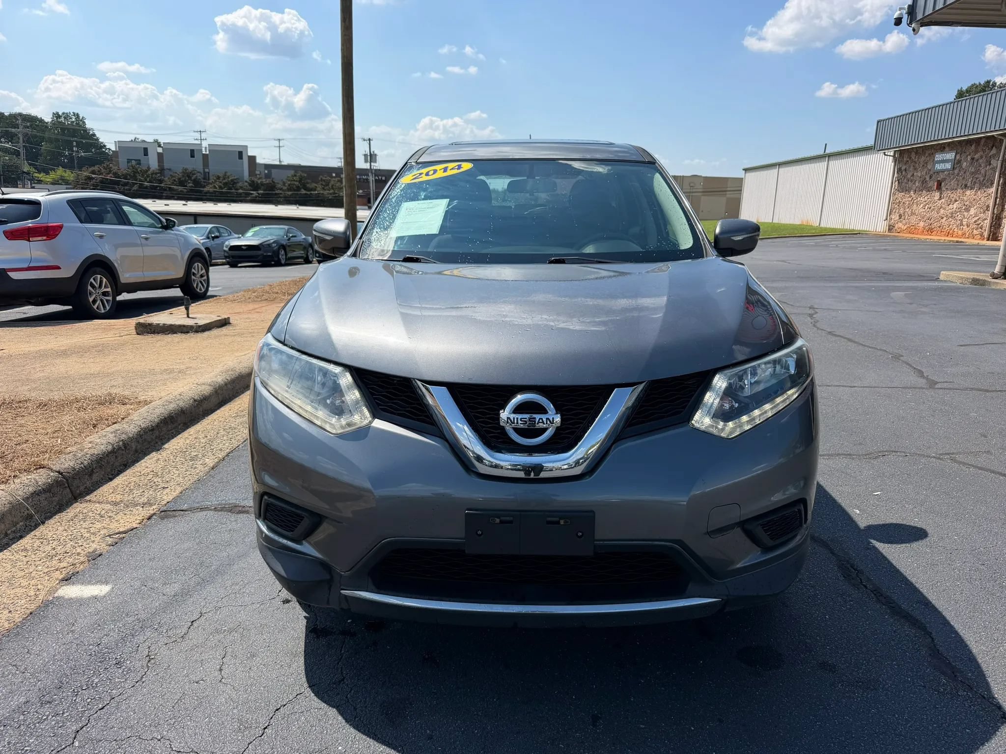 Used 2014 Nissan Rogue S FWD image 2