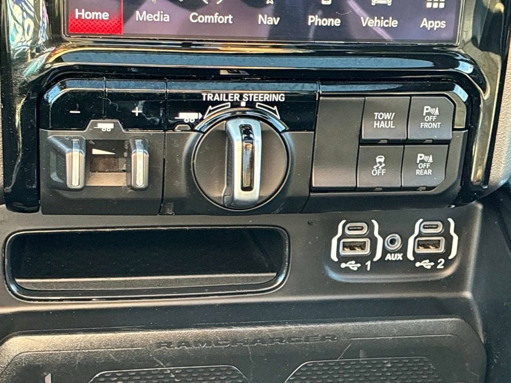 Used 2022 RAM 1500 Laramie AWD/4WD image 33