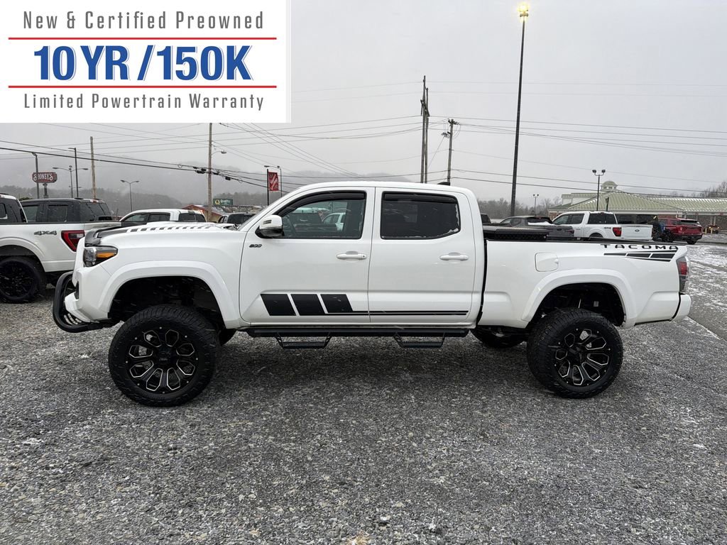 Used 2023 Toyota Tacoma TRD Sport w/ Technology Package image 10