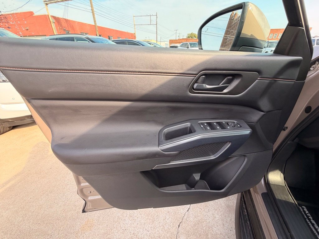 Certified 2025 Nissan Pathfinder Rock Creek AWD/4WD image 14