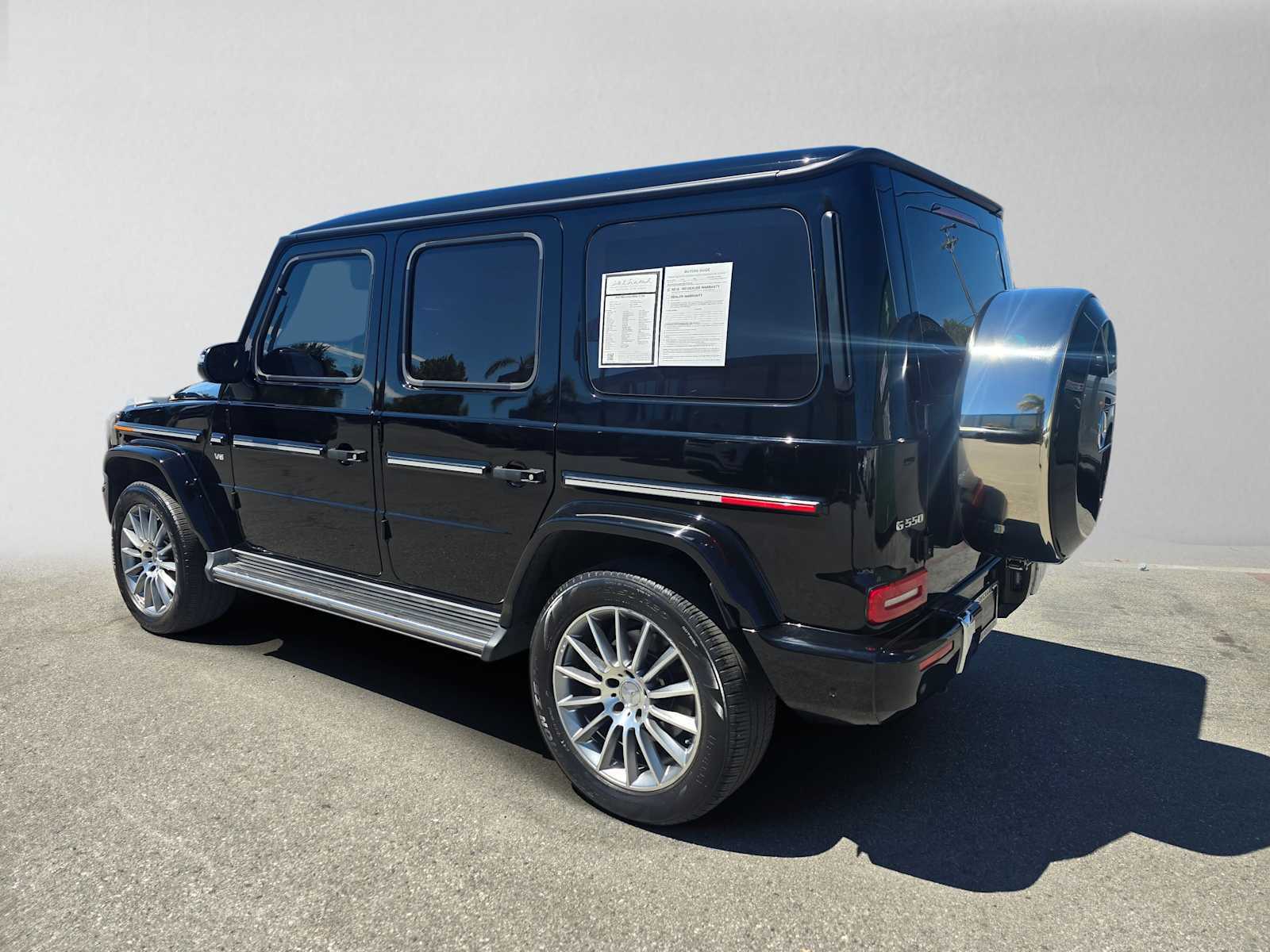 Used 2023 Mercedes-Benz G 550 image 3