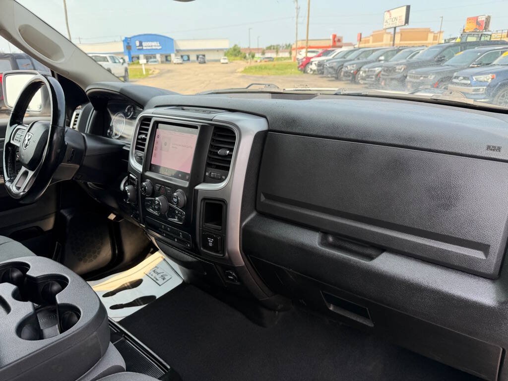 Used 2022 RAM 1500 Classic SLT w/ Electronics Convenience Group AWD/4WD image 57