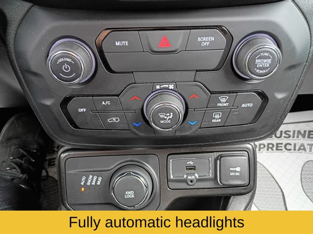 Used 2020 Jeep Renegade Limited w/ Safety and Security Group AWD/4WD image 16