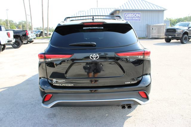 Used 2022 Toyota Highlander XSE AWD/4WD image 9