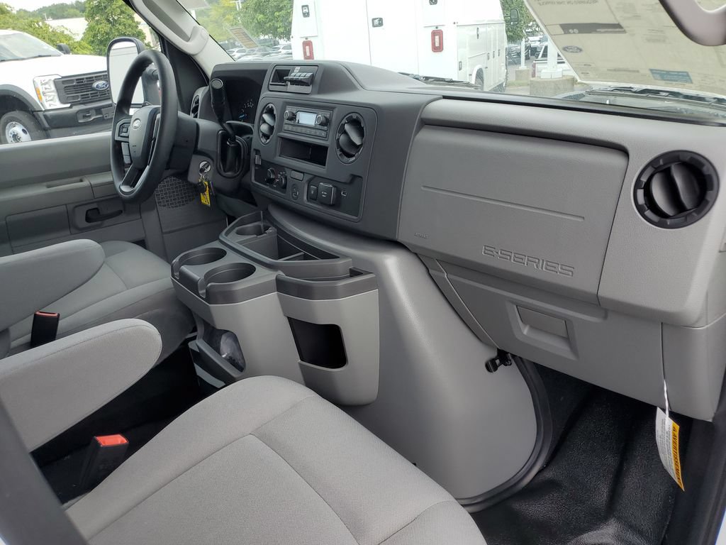 New 2027 Ford E-350 and Econoline 350 Super Duty w/ Power Equipment Group RWD image 24