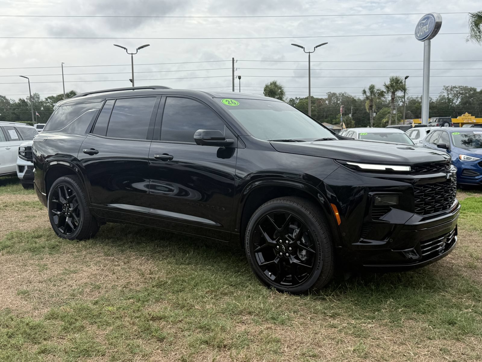 Used 2026 Chevrolet Traverse RS w/ LPO, Floor Liner Package FWD image 2
