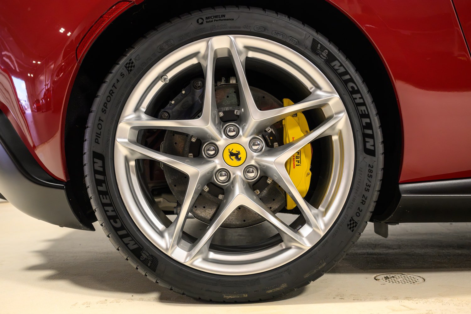 Certified 2022 Ferrari Roma RWD image 13