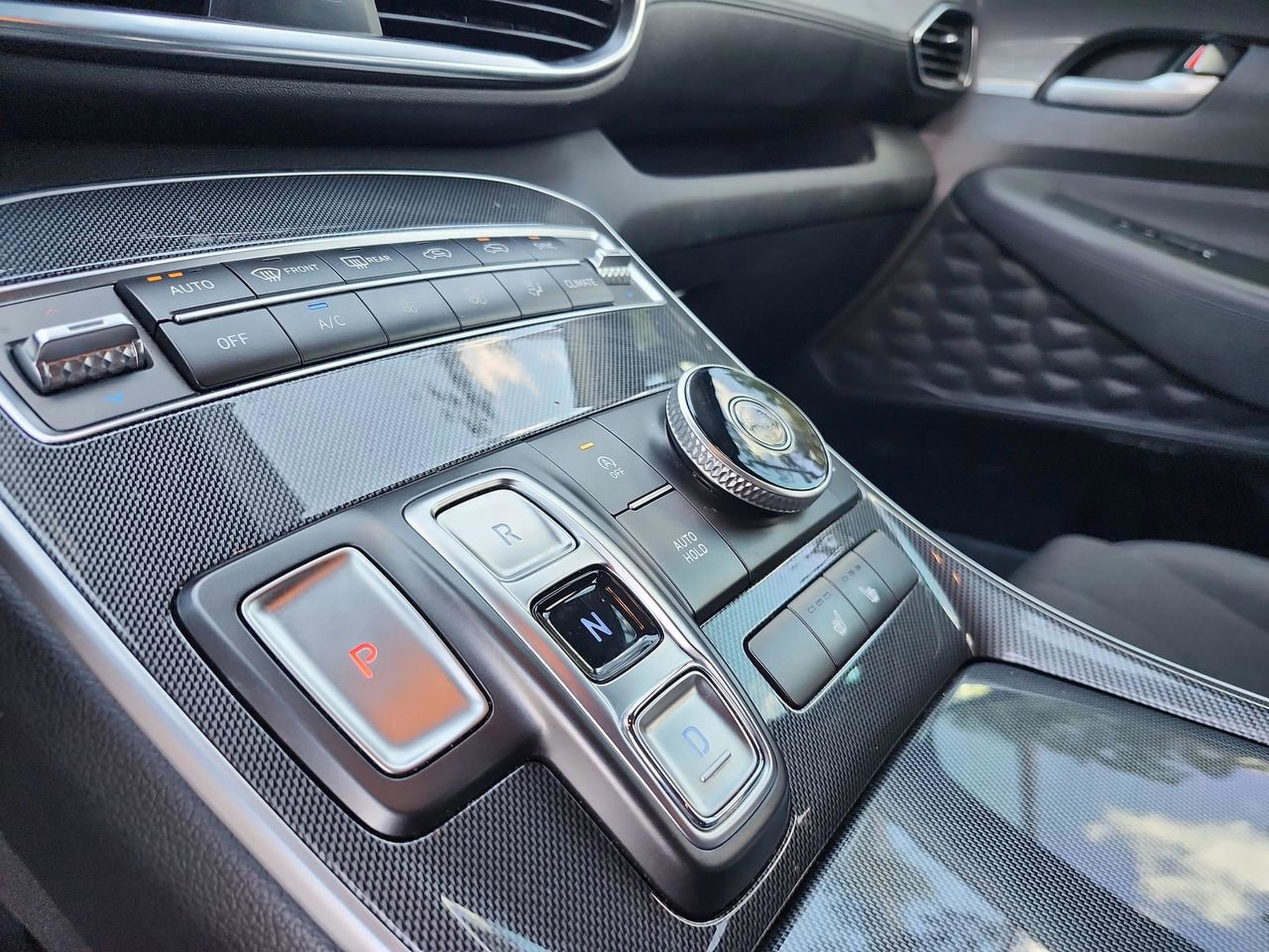 Used 2021 Hyundai Santa Fe SEL w/ Convenience Package FWD image 14